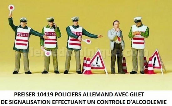 POLICIERS AVEC GILET DE SIGNALISATION