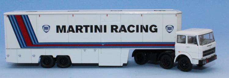 TRACTEUR FIAT 691T ET REMORQUE LANCIA MARTINI RACING 1981