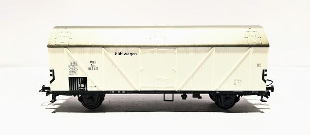 WAGON COUVERT BLANC - OBB - KÜHLWAGEN - 854520