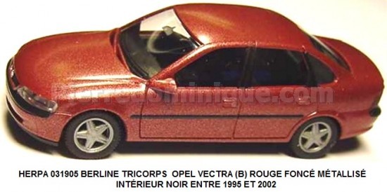 BERLINE TRICORPS  OPEL VECTRA (B) ROUGE FONCÉ MÉTALLISÉ INTÉRIEUR NOIR ENTRE 1995 ET 2002