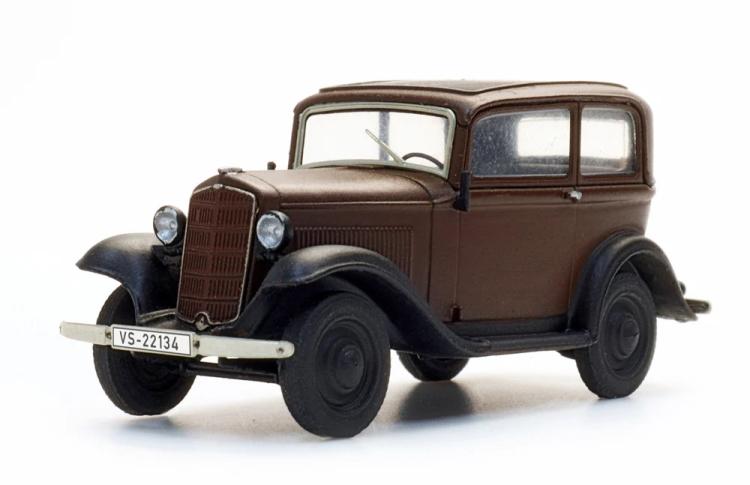 OPEL P4 BERLINE BRUNE AVEC PORTE BAGGAGE ARRIERE