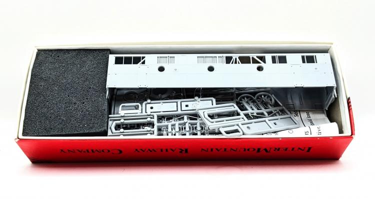 KIT A MONTER LOCOMOTIVE DIESEL F-7A SANTA FE PHASE 1 + KIT A MONTER EMD F-7B NON DECORE