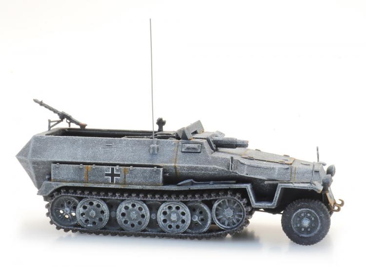 HALTRACK VEHICULE DE TRANSPORT DE TROUPE Sd.Kfz 251/9 AVEC CANON KwK 37 L24 STUMMEL (MEGOT) CAMOUFLAGE HIVER