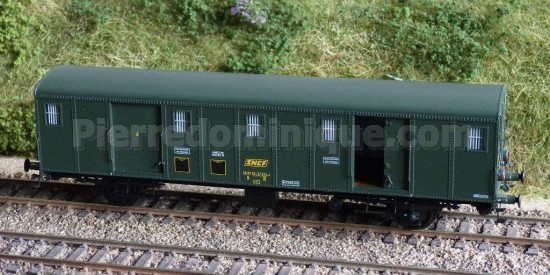 FOURGON OCEM 29 Ep IV BATIGNOLLES FEUX FONCTIONNELS