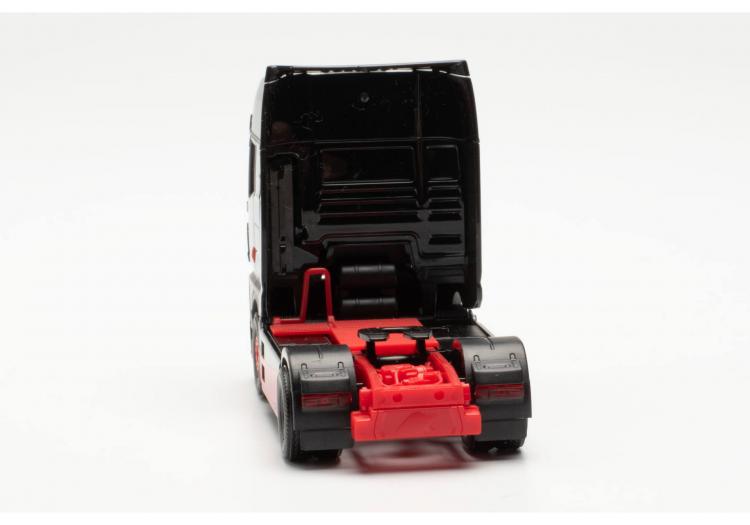 TRACTEUR MAN eTGX A 2 ESSIEUX NOIR ET ROUGE