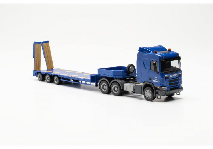 TRACTEUR SCANIA CR ND 6X6 BLEU AVEC SEMI-REMORQUE A PLATEAU SURBAISSEE TRANSPORT DE MUNITION