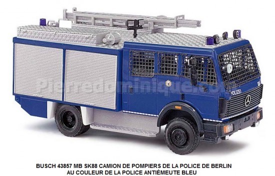 MB SK88 CAMION DE POMPIERS DE LA POLICE DE BERLIN  AU COULEUR DE LA POLICE ANTIÉMEUTE BLEU