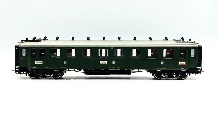 RAME DE 7 ELEMENTS - VOITURES VOYAGEURS DB