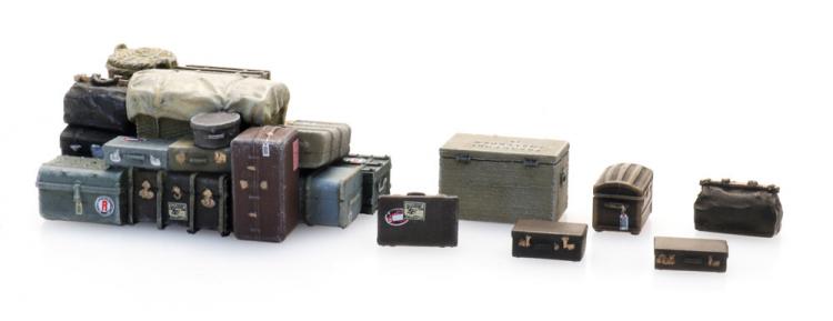 ANCIENNES MALLES ET VALISES