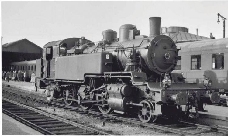 LOCOMOTIVE A VAPEUR 1-131 TB N°36 SNCF REHAUSSEMENT BOX A CHARBON, VERT/NOIR, DEPOT EPINAL, ENV. 1948 - DIGITAL SOUND - (A RESERVER)
