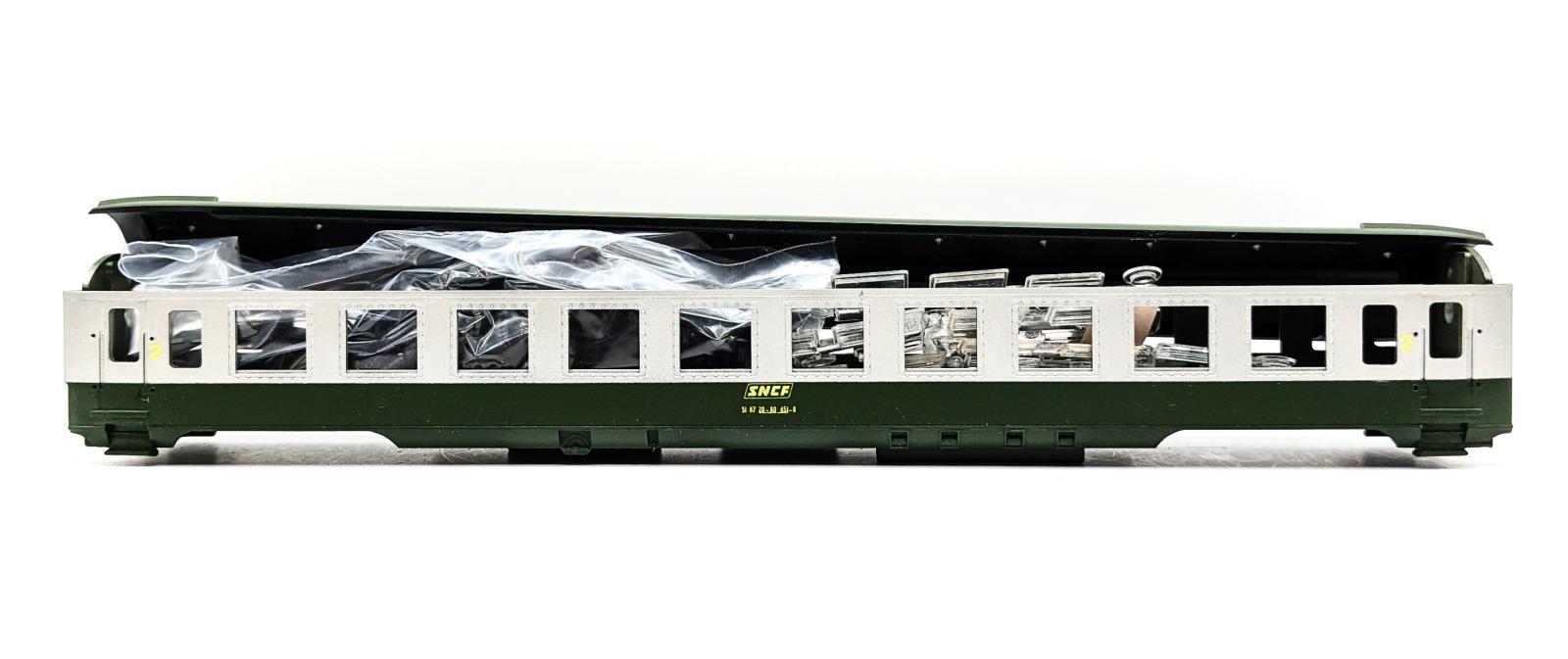 Voiture Voyageurs RMA 1611 – 1ère Classe, échelle HO (1/87), Ancien Modèle Français