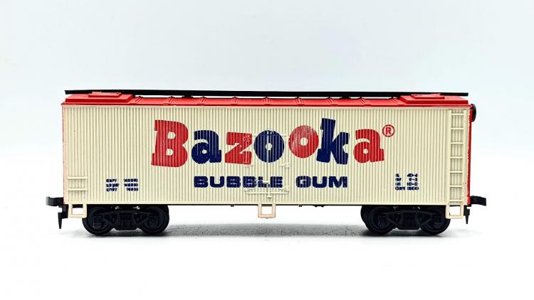 WAGON COUVERT BAZOOKA BUBBLE GUM