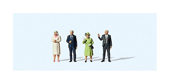 ENSEMBLE DE 4 PERSONNAGES COMMEMORATIF DE LA REINE ELIZABETH II
