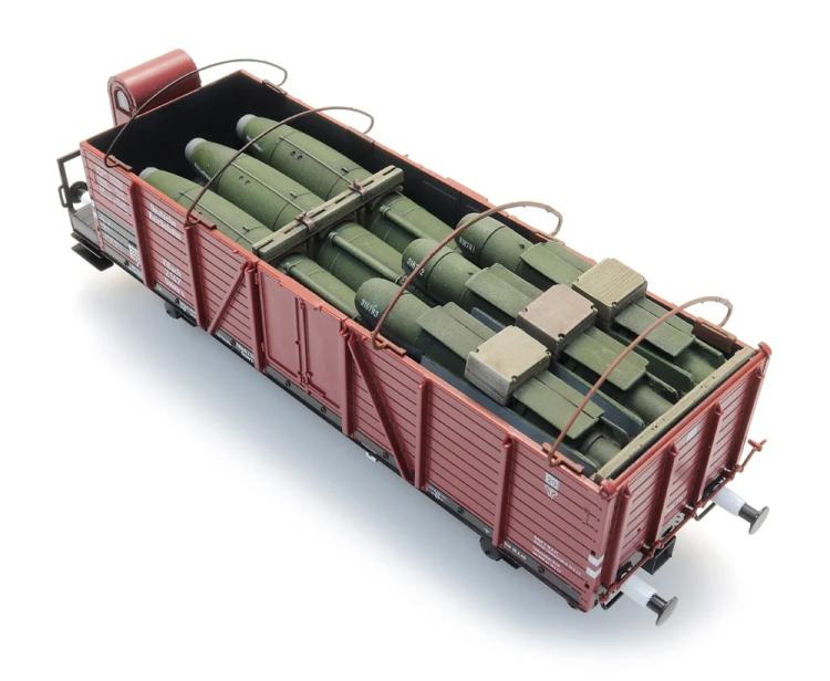 CHARGEMENT BOMBE VOLANTE V1 POUR WAGON