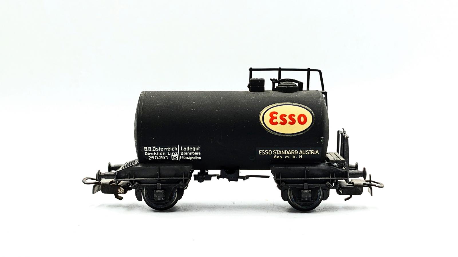 Lot GEGE - Wagon Plateau Et Citerne ESSO Avec Heurtoir - Modélisme Ferroviaire - Occasion