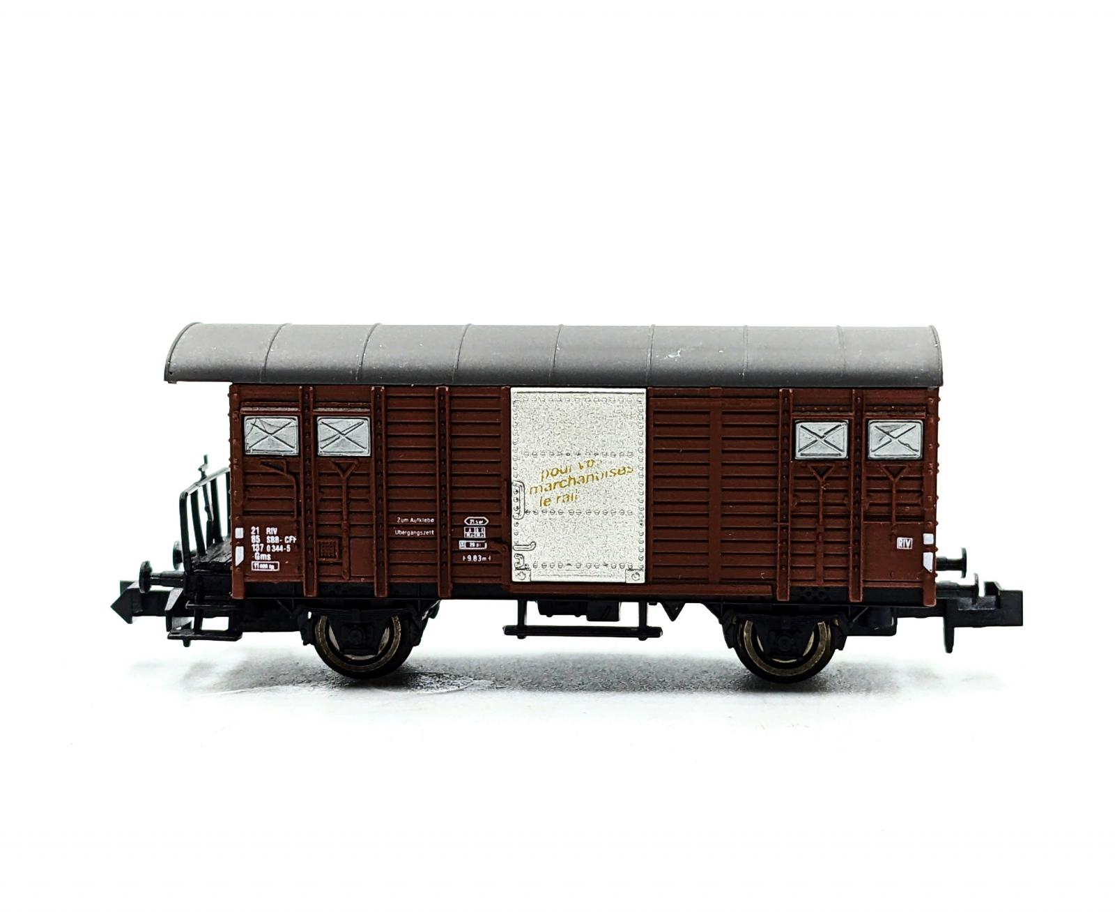 Gégé HO WAGON COUVERT A BOGIES SANS MARQUAGE - Boutique Loisir et Collection