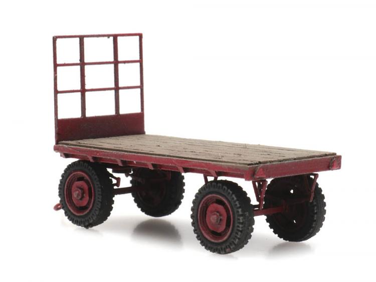 CHARRETTE AGRICOLE A PLATEAU ROUGE