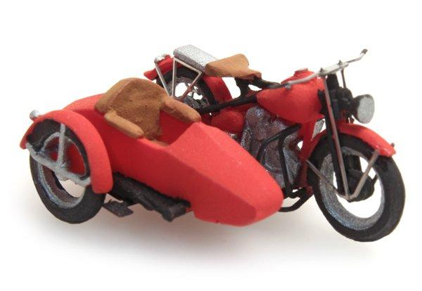 MOTO AVEC SIDECAR LIBERATOR ROUGE
