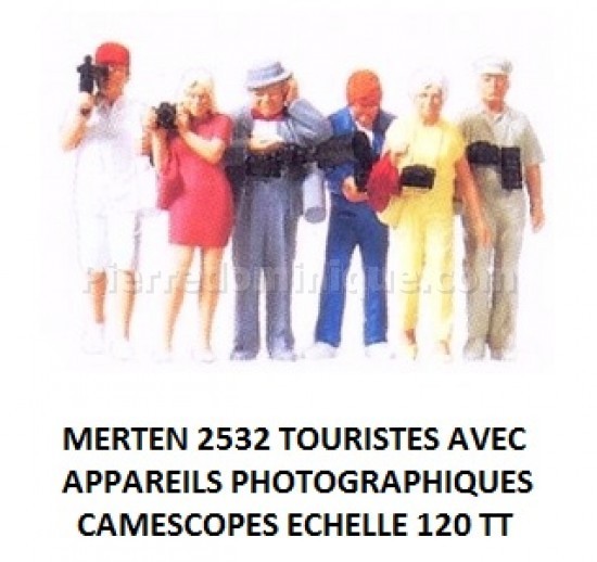 TOURISTES AVEC APPAREILS PHOTOGRAPHIQUES/CAMESCOPES ECHELLE 120 TT