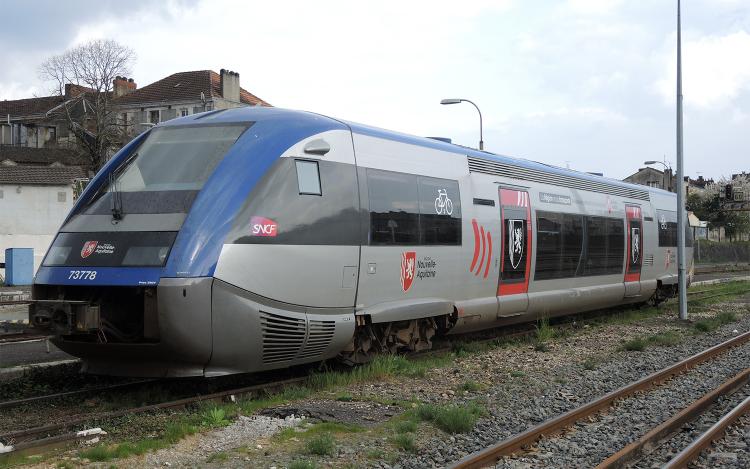 AUTORAIL DIESEL X 73500 NOUVELLE AQUITAINE BORDEAUX SNCF - (A RESERVER)