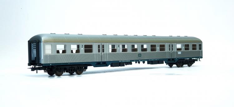 RAME DE 3 VOITURES VOYAGEURS 1°CL MIXTE 2°CL / 2°CL POISSON D'ARGENT SILBERLINGE DB