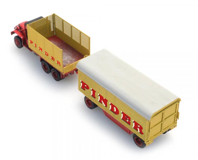 PORTEUR GMC 353 AVEC REMORQUE CIRQUE PINDER