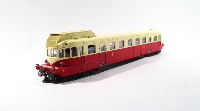 AUTORAIL IROQUOIS X2318 + REMORQUE XR6012 NIORT - AVIGNON SNCF