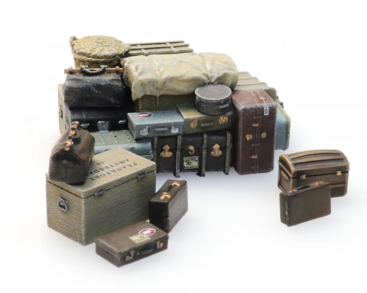 ANCIENNES MALLES ET VALISES