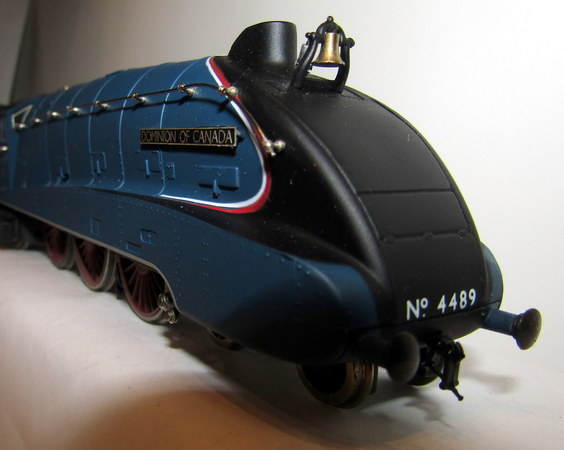 LOCOMOTIVE VAPEUR #4489 Dominion of Canada LNER