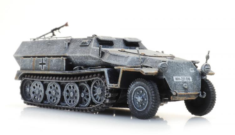 HALFTRACK VEHICULE DE TRANSPORT DE TROUPE Sd.Kfz 251/2 AVEC LANCEUR DE GRENADES CAMOUFLAGE D HIVER