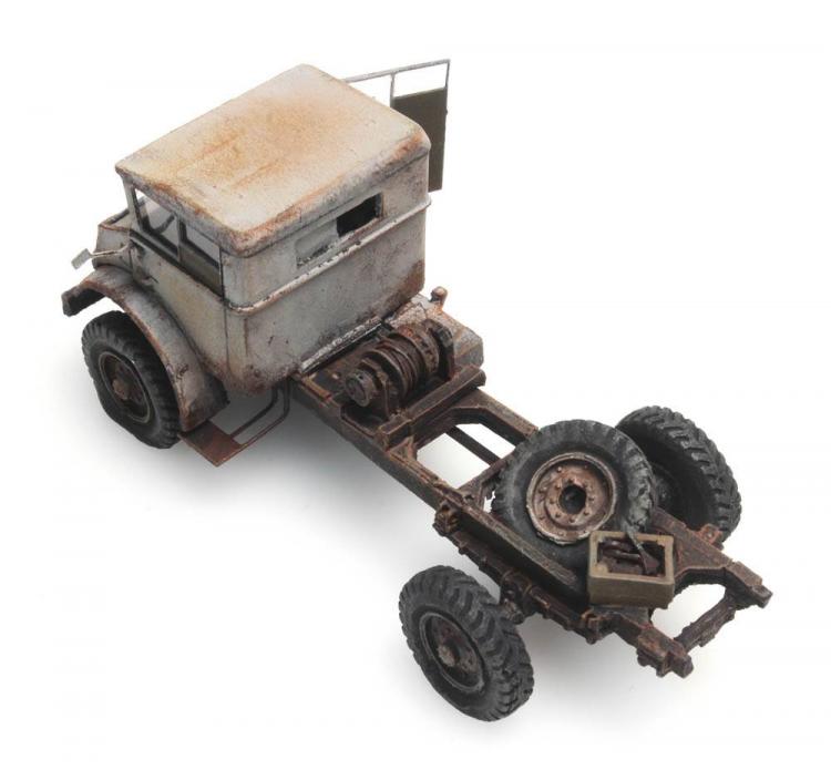 CHEVROLET 3t CHASSIS ROUILLE PNEUS DEGONFLES