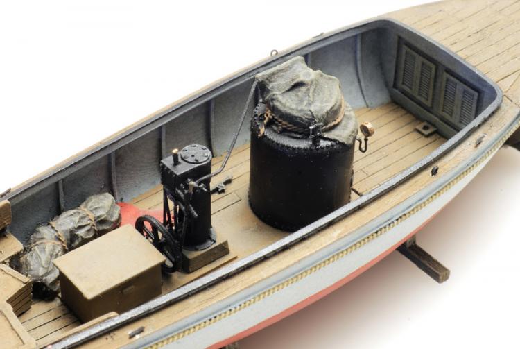 CHARGEMENT D UNE PENICHE A VAPEUR (105 MM)