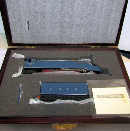 LOCOMOTIVE VAPEUR #4489 Dominion of Canada LNER