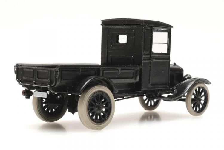 CAMION PORTEUR FORD MODEL TT A PLATEAU NOIR