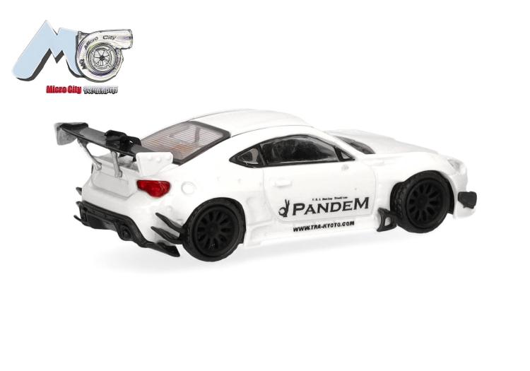 COUPE TOYOTA GT86 BLANC ROCKET BUNNY PANDEM