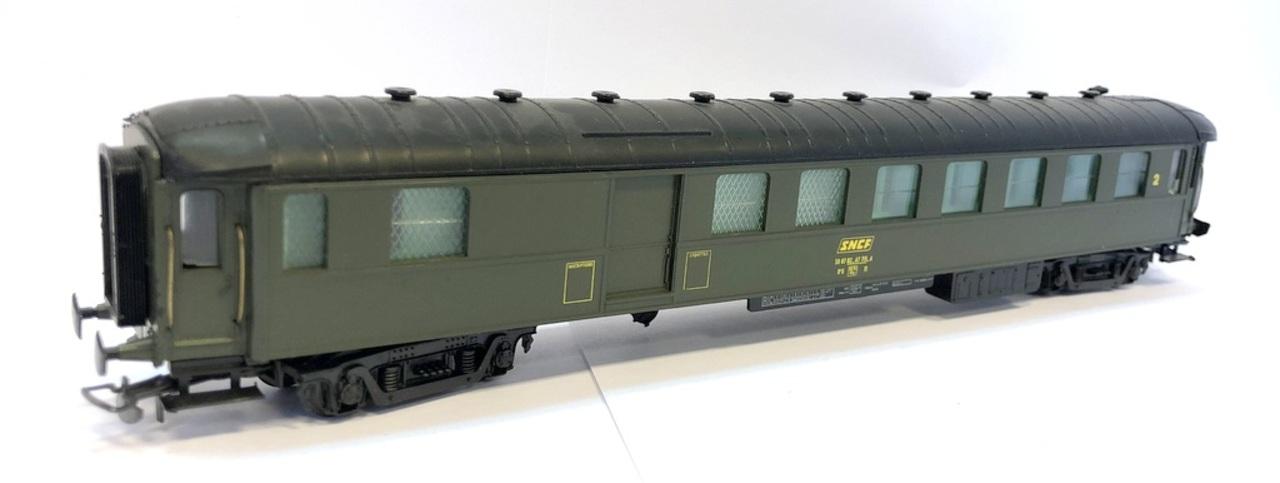 Voiture voyageurs à bogies mixte 1ère classe/fourgon, type A7d