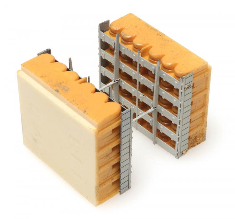 2 LOT DE CAGETTE A FROMAGES 25 x 10 x 24 mm (2x)