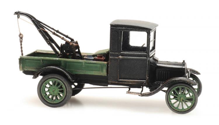 CAMION PORTEUR FORD MODEL TT DEPANEUSE NOIRE ET VERTE