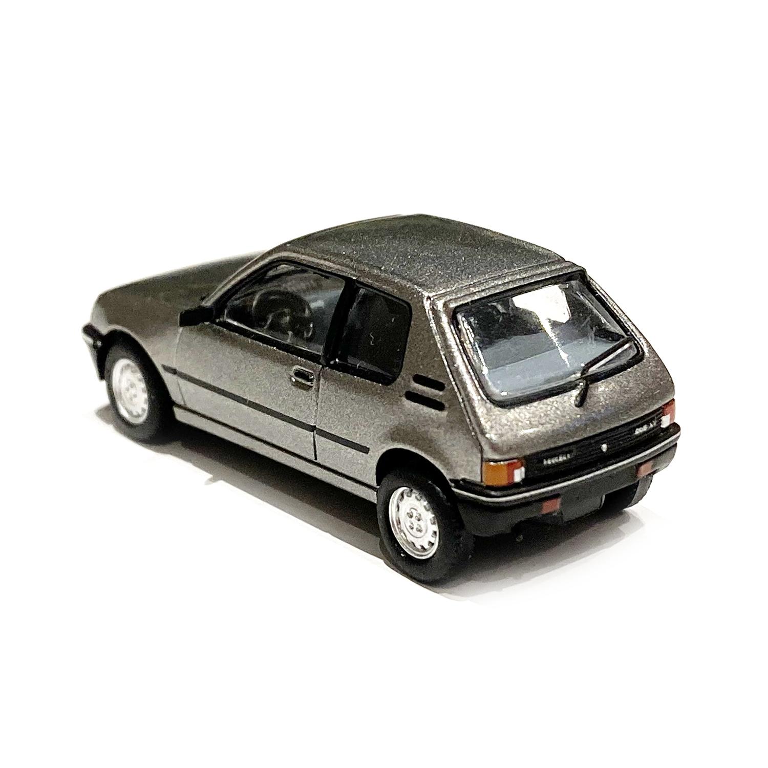 Peugeot 505 GTI grise, une voiture de collection proposée par Jérôme T