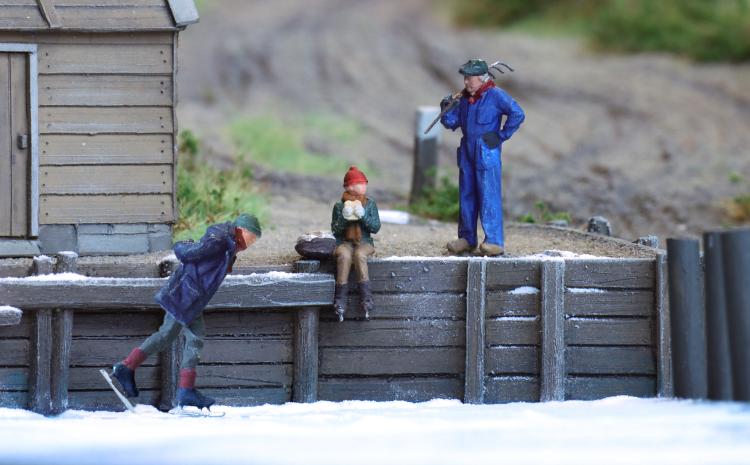 SCÈNE DE PATINAGE SUR GLACE