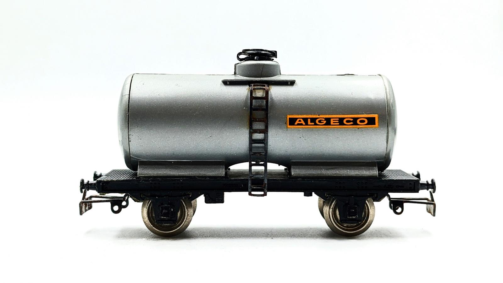 FLEISCHMANN WAGON CITERNE Esso 46585 Gfn / Echelle 0 EUR 15,90 FLEISCHMANN WAGON CITERNE Esso 46585 Gfn / Echelle 0 EUR 15,90