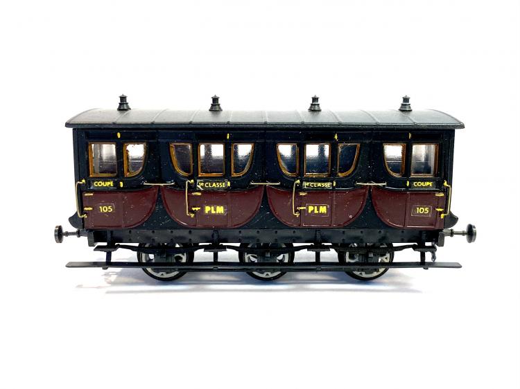 VOITURE A2 COUPES 3 ESSIEUX 1850 PLM