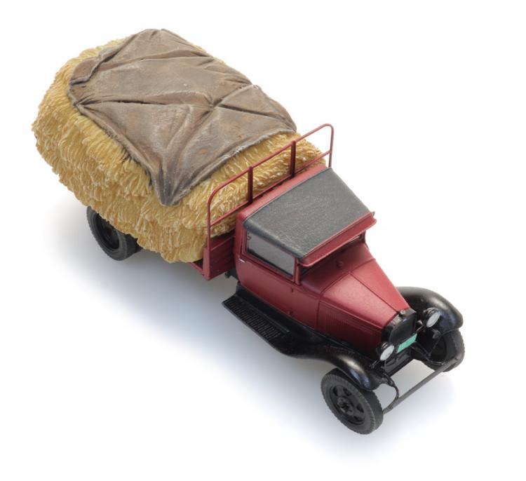 PORTEUR FORD AA A PLATEAU AVEC DOSSERET CHARGE DE FOIN