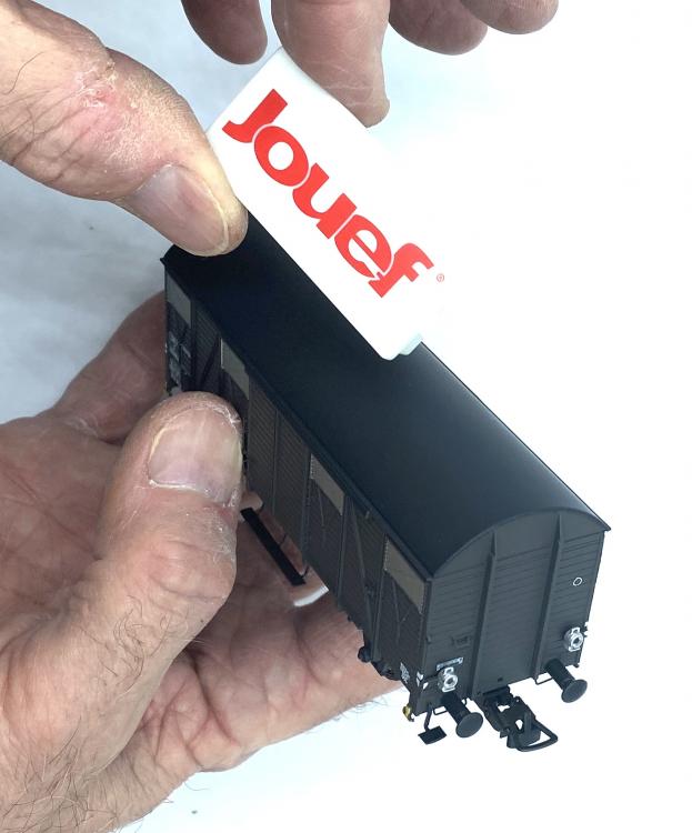 WAGON COUVERT K SNCF AVEC FEUX DE FIN DE CONVOI