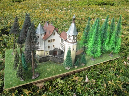 MANOIR