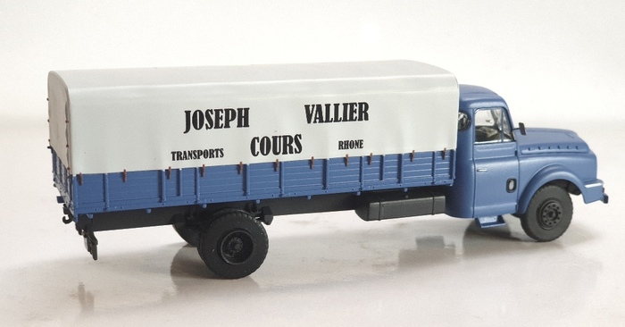 CAMION WILLEME NEZ DE REQUIN BACHE JOSEPH VALLIER - TRANSPORT COURS