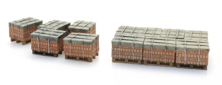 CHARGEMENT DE PALETTES DE BRIQUES 70MMX23MM