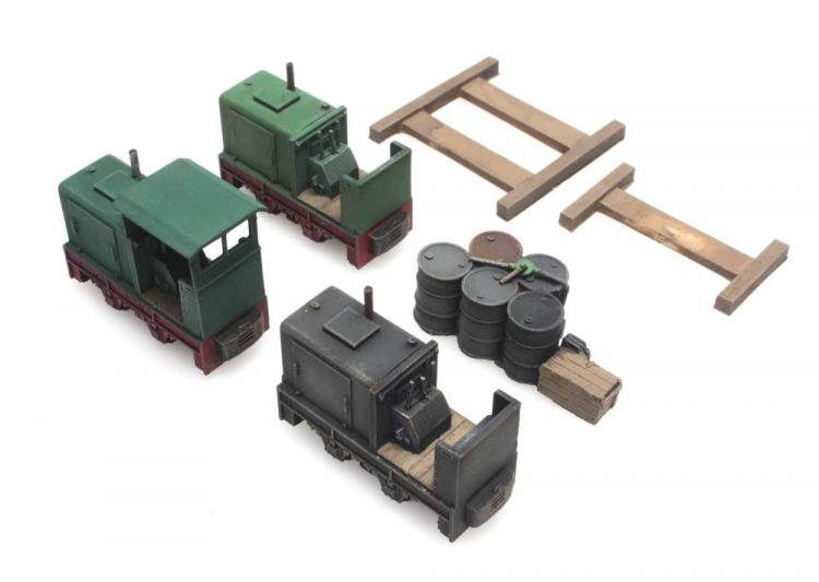 CHARGEMENT DE 3 LOCOMOTIVES POUR VOIE ETROITE