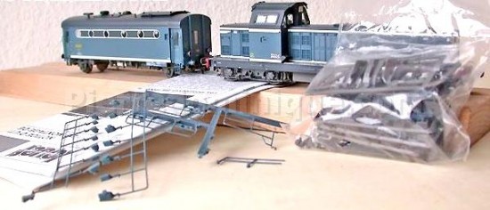 COFFRET BB 66079 SNCF + FOURGON SH 990