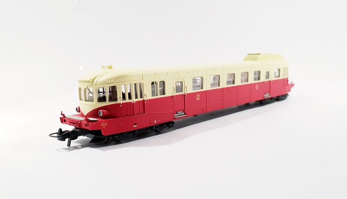 AUTORAIL IROQUOIS X2307 REMORQUE XR6012 LA ROCHELLE - AVIGNON SNCF